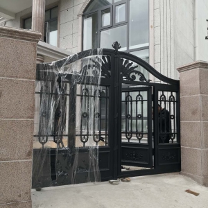 出口别墅铝艺大门铝艺小门安装